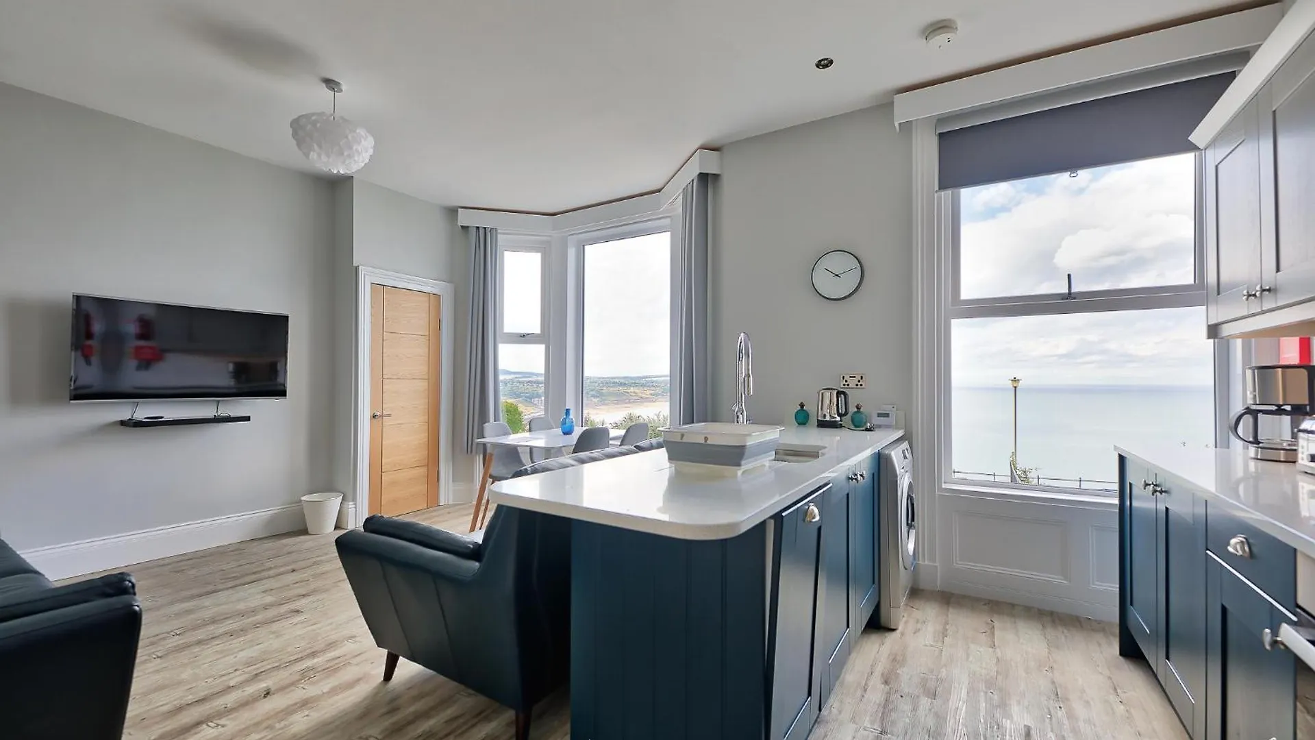 Bay View Holiday Apartments Scarborough