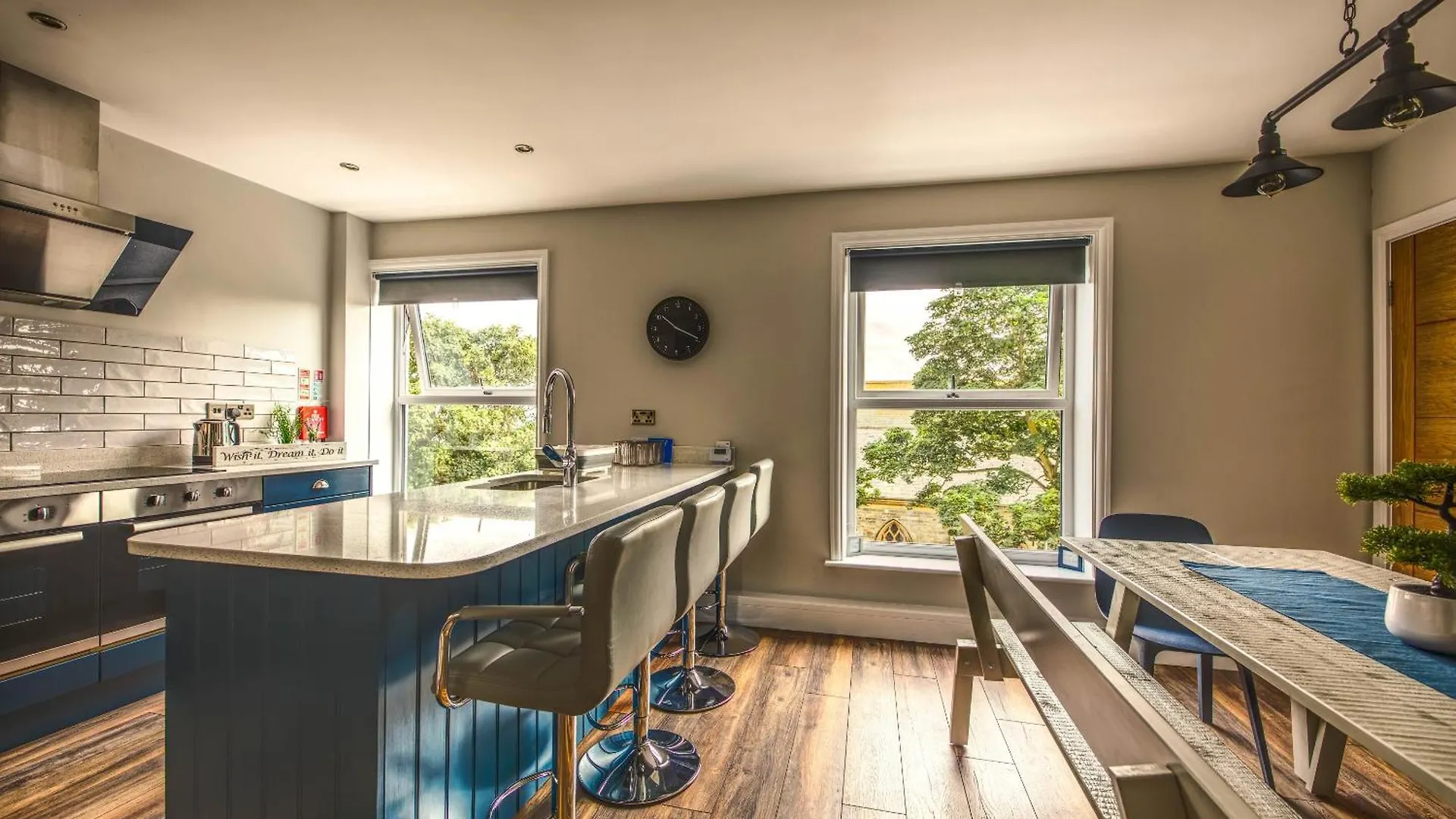 Bay View Holiday Apartments Scarborough